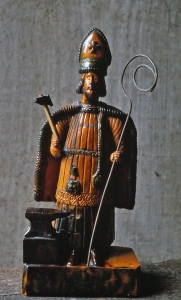 Saint Eloi, céramique. Collections Humbert : les artisans du métal Photo © musée des Arts populaires de Laduz